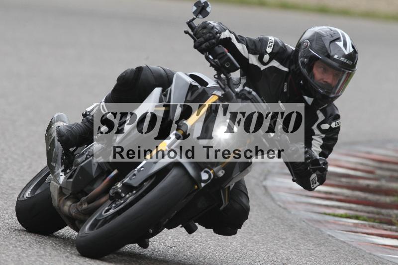 Archiv-2025/10 23.04.2025 Cornu Master School ADR/rot-rouge/12